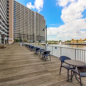 Laketown Wharf 1937 Apartment